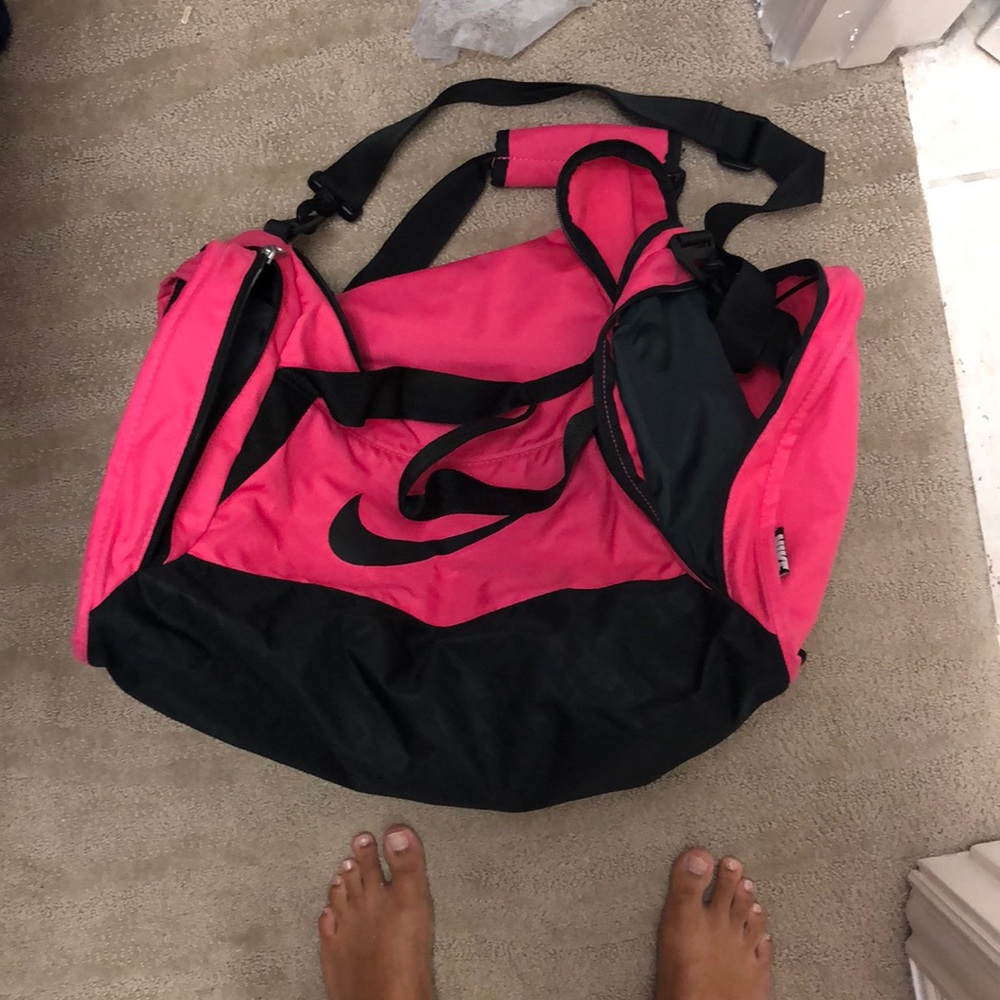 Super cute Nike bag!!